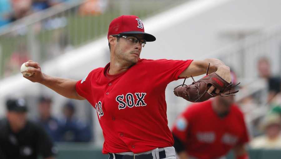 Ex-Boston Red Sox reliever Joe Kelly blows two leads in Dodgers