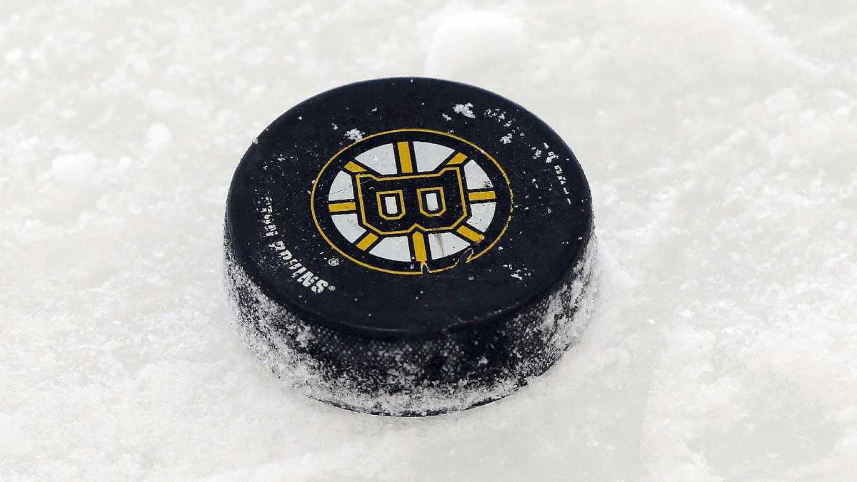 2 Bruins games postponed after 4 more players enter COVID protocols