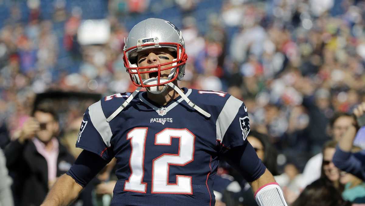 Epic Athletes: Tom Brady [Book]