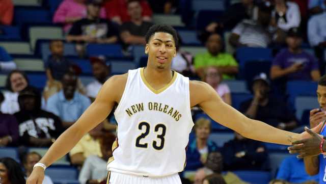Is Anthony Davis playing tonight against the Charlotte Hornets?