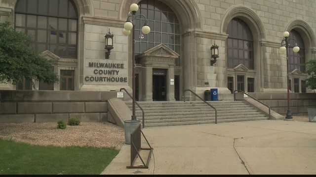 County employee suspected of taking bribes to wipe out thousands in child support debt - Vimarsana News