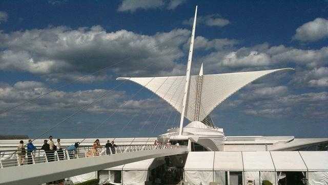 Milwaukee Art Museum's Quadracci Pavilion designed by Calatrava