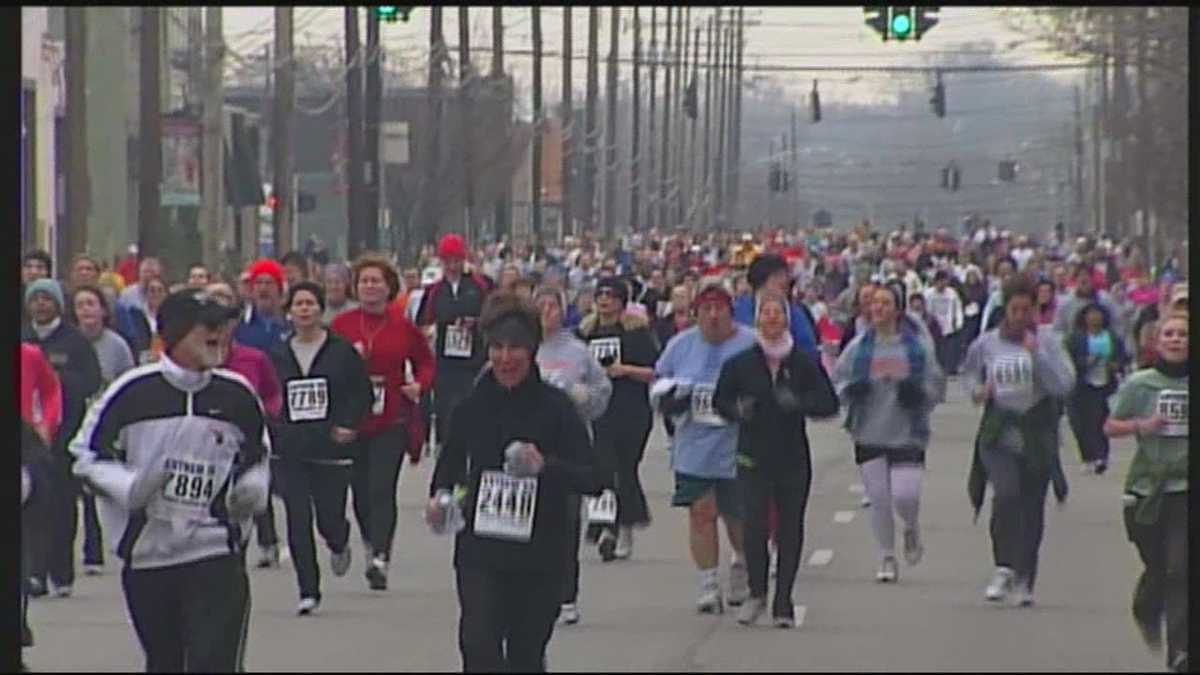 Papa John's 10 Miler take over streets of Louisville