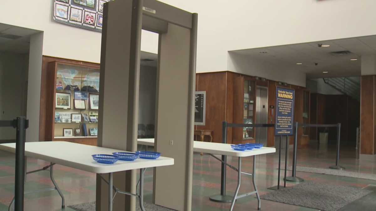 JCPS to consider adding metal detectors to all middle and high schools
