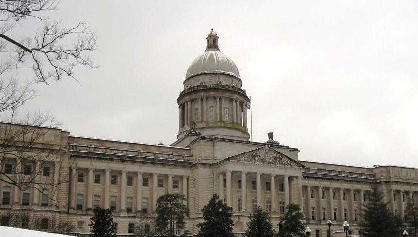 Ky State Capitol Clock At Christmas 2022 Beshear: Kentucky State Capitol Grounds To Close Sunday