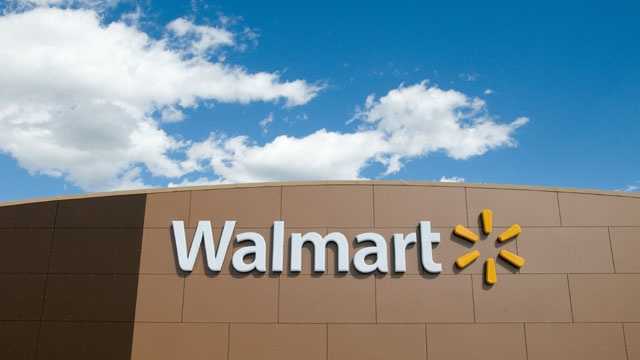 South Carolina: Man shot in Walmart parking lot