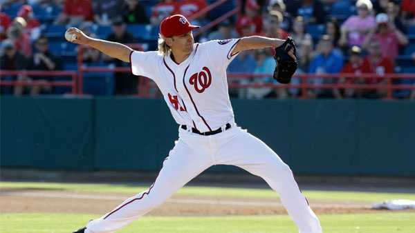 Cincinnati Reds need to help Bronson Arroyo transition out of baseball