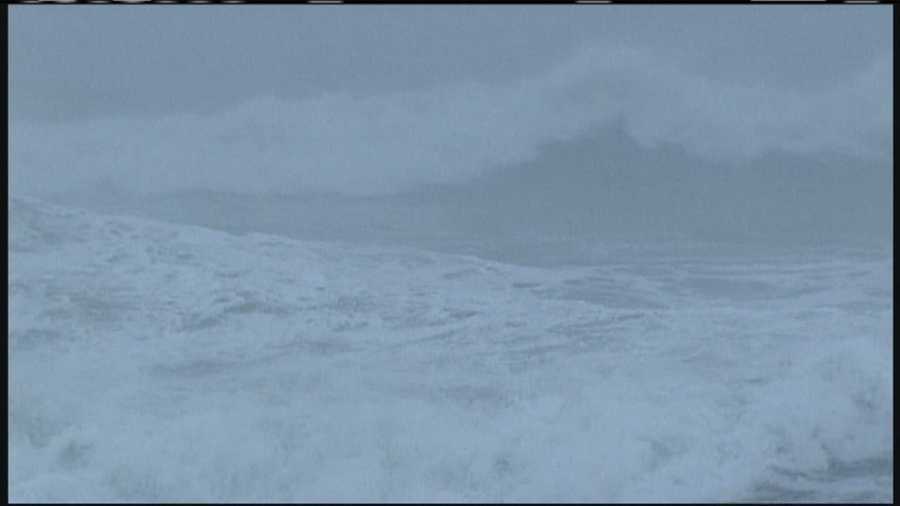The blizzard churned up the ocean but caused little damage along Ferry Beach in Saco. WMTW News 8's Paul Merrill reports.