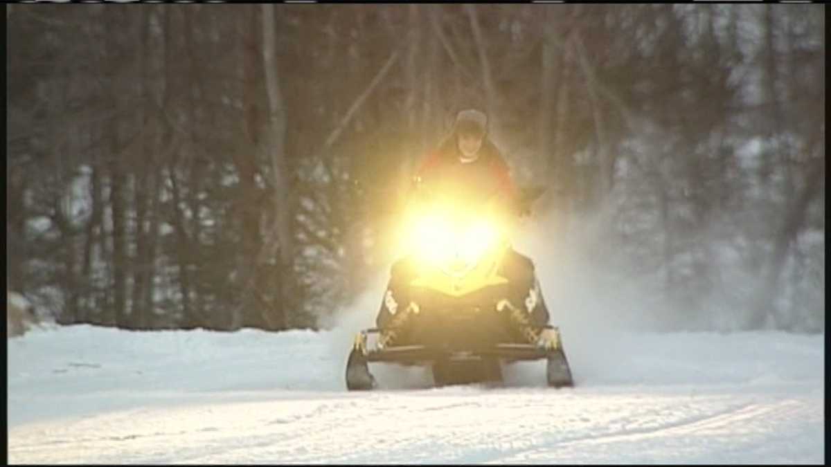 Maine starts gearing up for snowmobile season