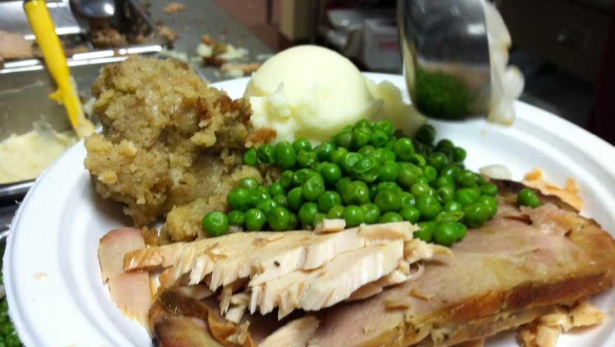 A free meal: With SNAP/EBT benefits running out, Maine businesses are stepping up