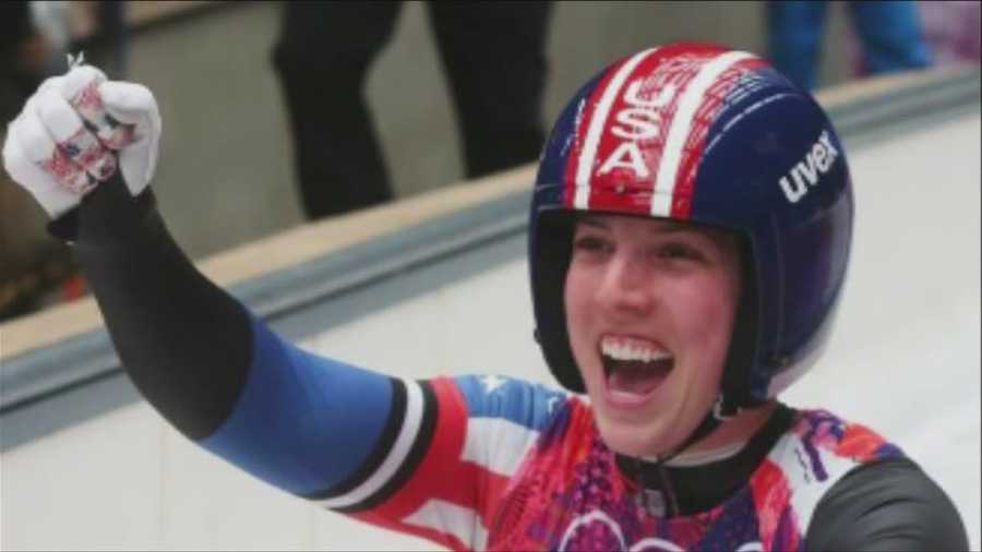 Us Luger Erin Hamlin Wins Womens Sprint Title For 2nd Gold 3488