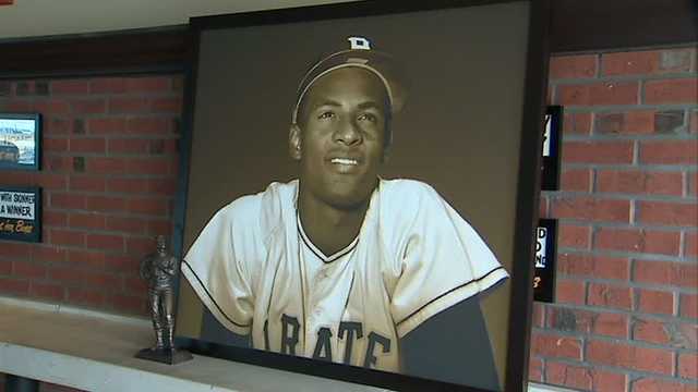 Altoona Curve to officially retire Roberto Clemente's No. 21 during  ceremony Friday