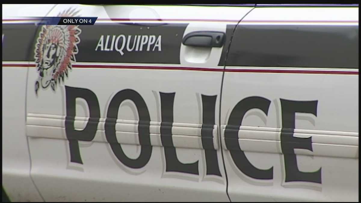 Police: Man dressed as construction worker robs bank in Aliquippa