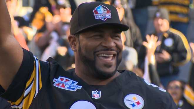 Pittsburg Steelers Jerome Bettis, left and Antwaan Randle El show their Super  Bowl rings as they arrive at the 2006 ESPY Awards in the Hollywood area of  Los Angeles Wednesday, July 12