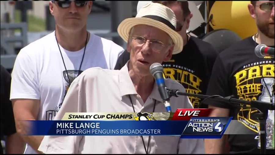 Mike Lange at the 2016 Stanley Cup parade