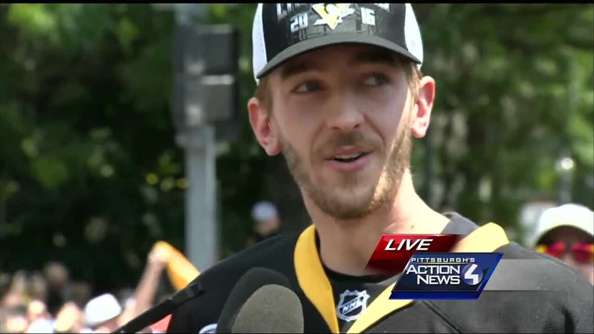Penguins' Matt Murray opens tab for Pittsburgh police officers at