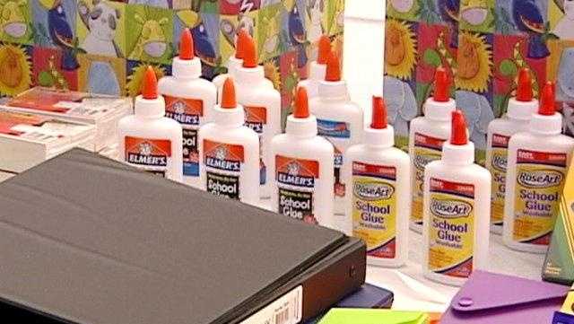 North Carolina police host school supply giveaway - Vimarsana News