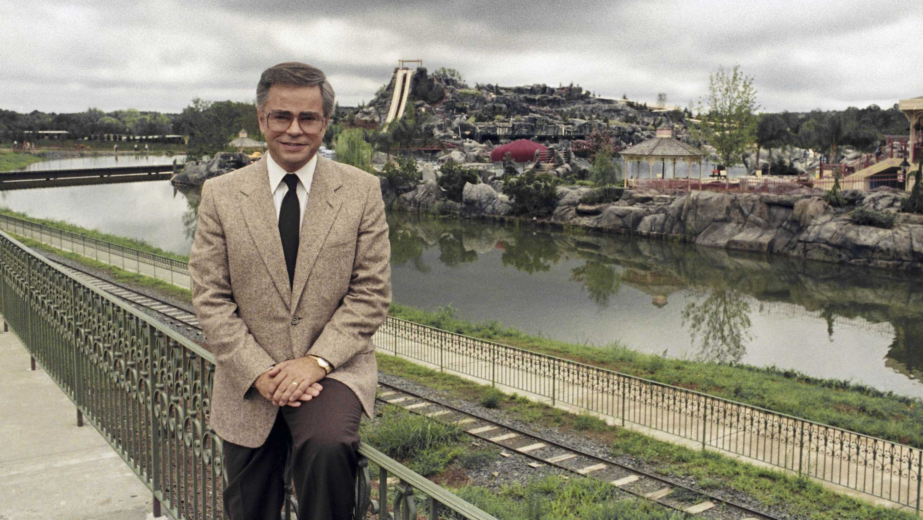 Televangelist Jim Bakker dead at 86
