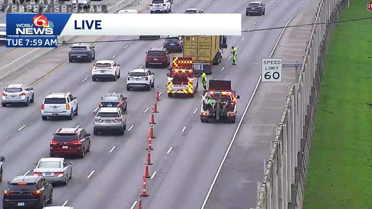 Driver Alert: Stalled truck causes heavy backups on I-10E