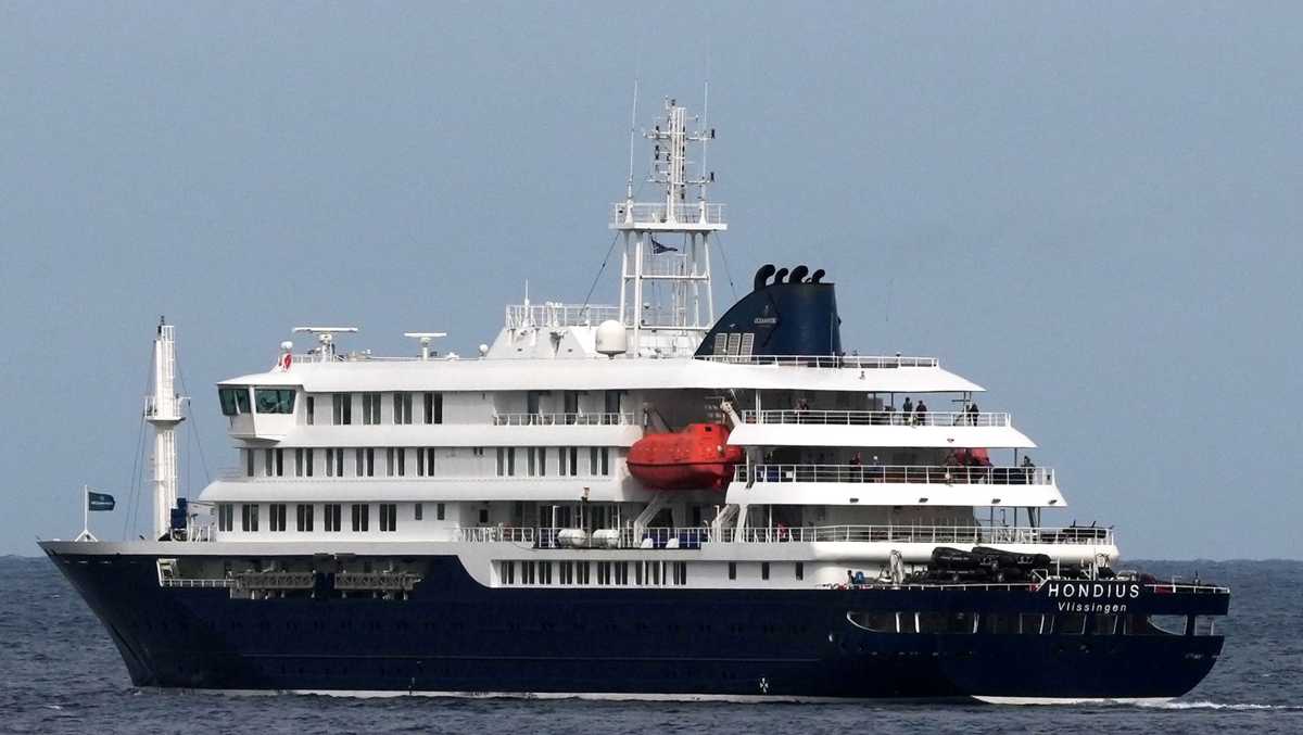 Three New Yorkers return from cruise at center of hantavirus outbreak, none from upstate