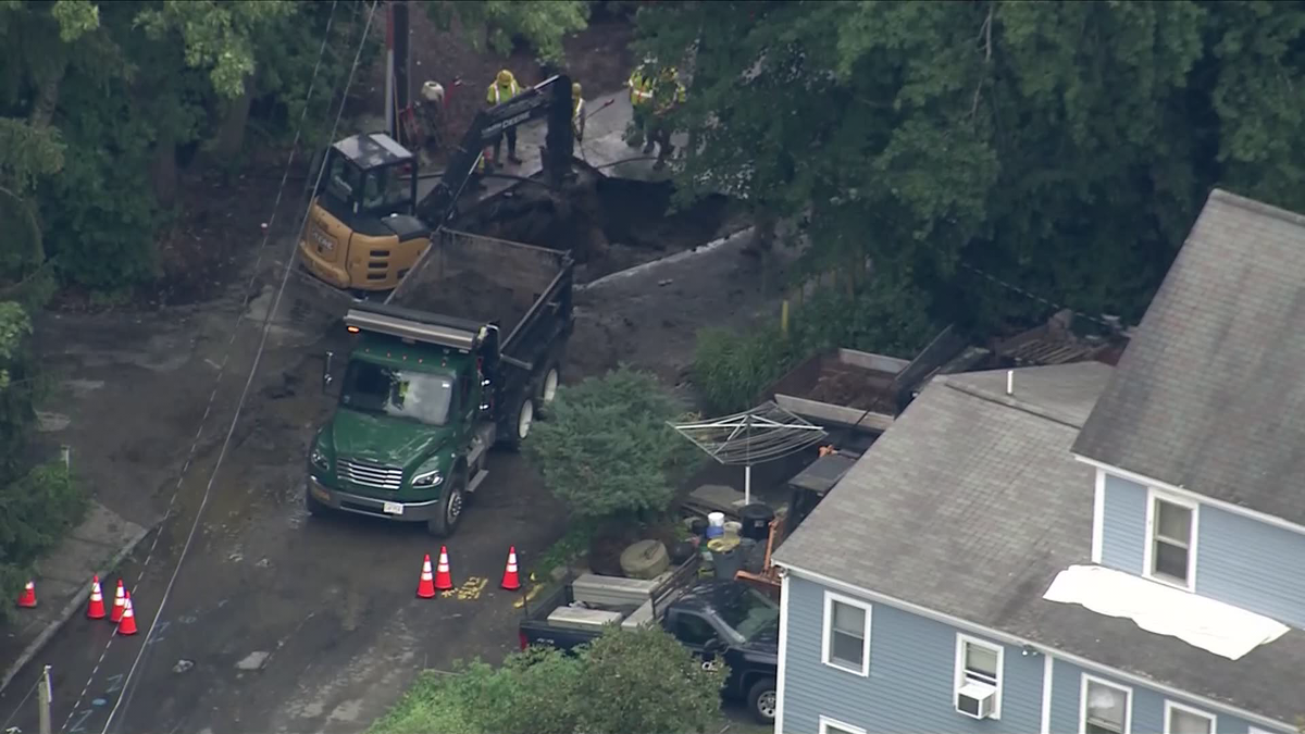 Water emergency declared after major main break drains town supply