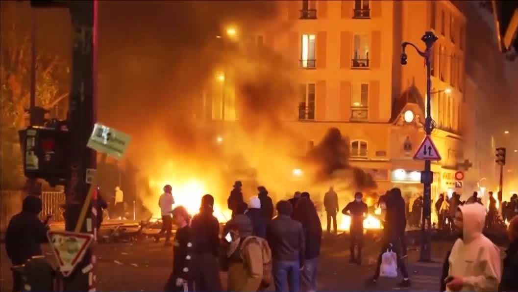Steelers-Saints game in Paris to proceed despite violent protests