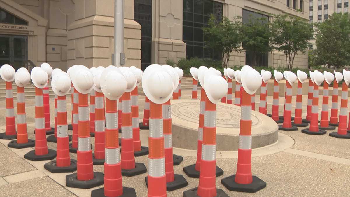 Mississippi remembers fallen MDOT workers during emotional tribute