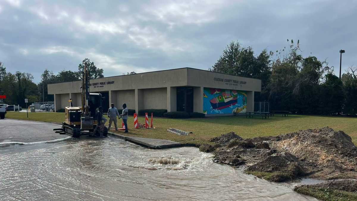 Savannah water main break cuts service to about 200 properties