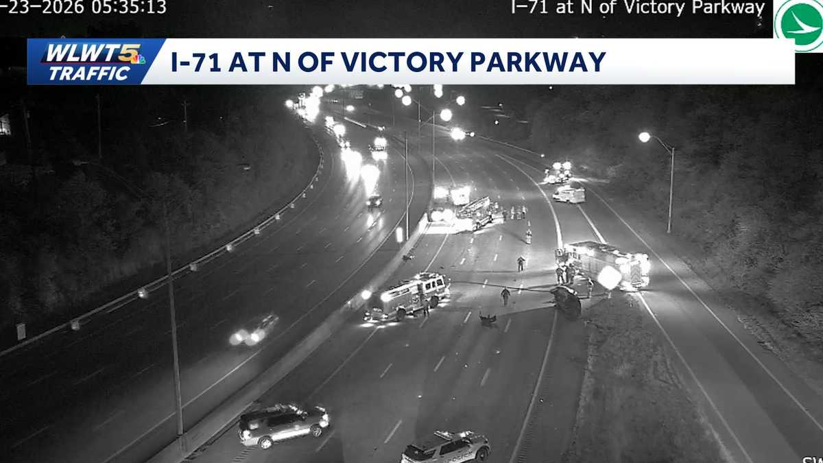 I-71 southbound, north of Victory Parkway, closed due to multi-vehicle crash