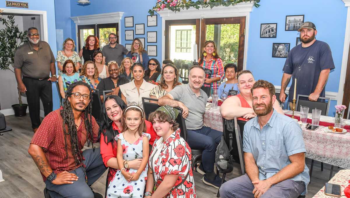 BUNNY IN THE CITY: Chelsea Simpson's Like Poppies Do Book Signing At Romanos Italian