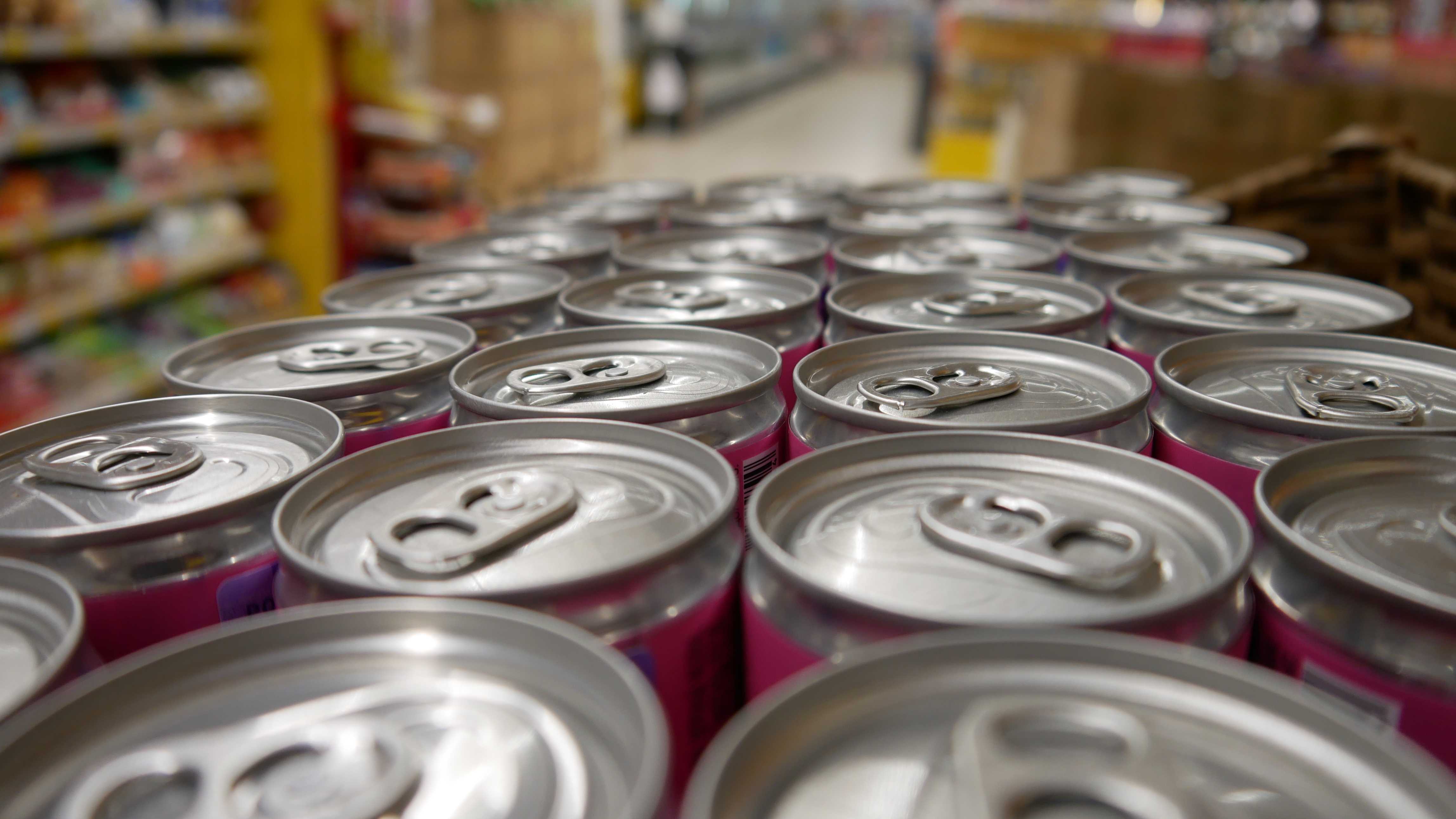 wcvb.com - Jessica Brown - Consumer Reports Investigation: Energy drinks risky for teens