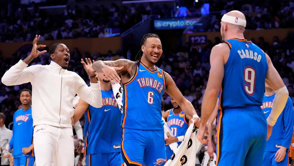 LIVE UPDATES: Lakers lead Thunder 84-80 at end of 3rd after back-and-forth quarter