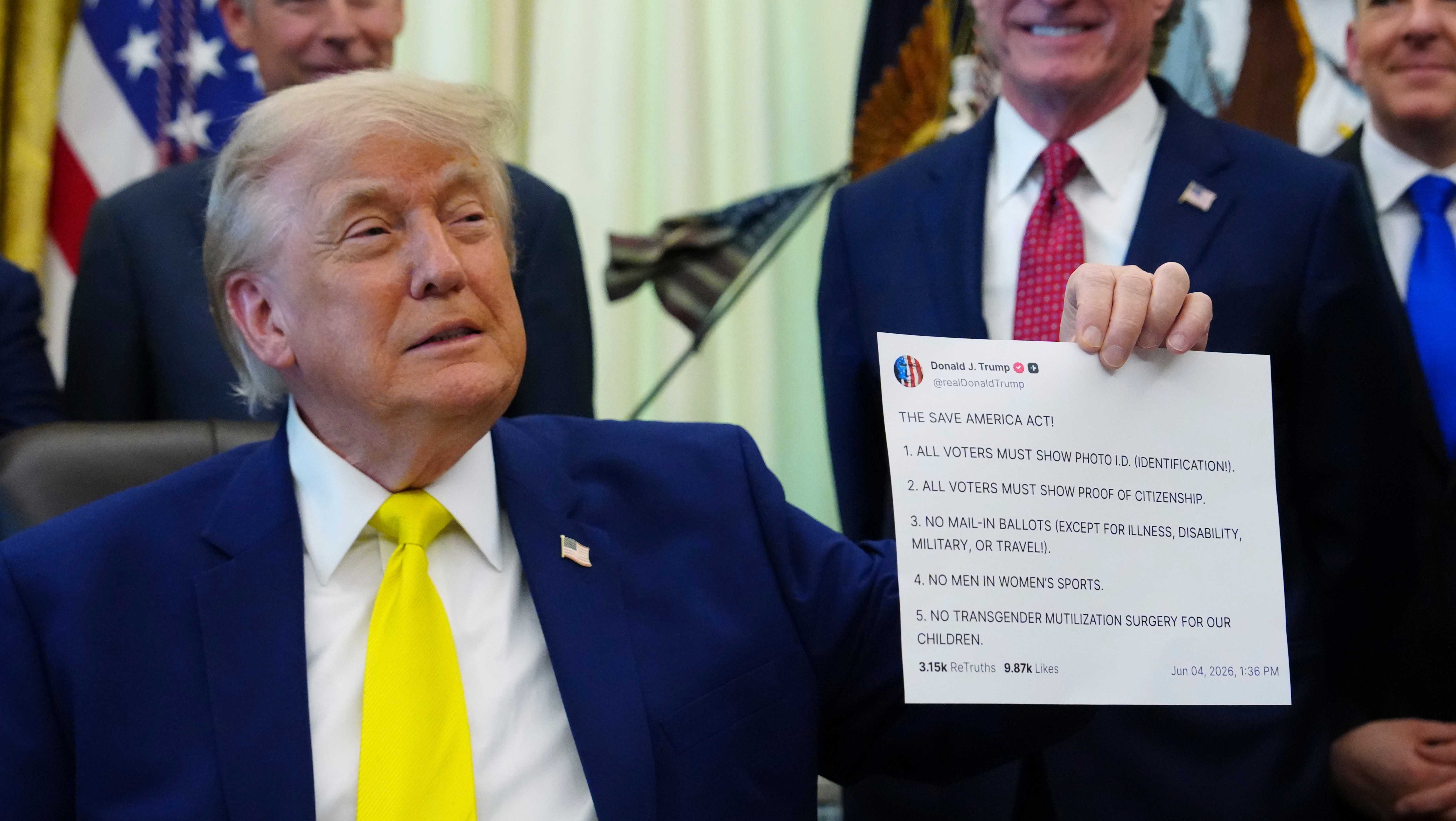 Trump to profit off selling sneak peeks of his social media posts