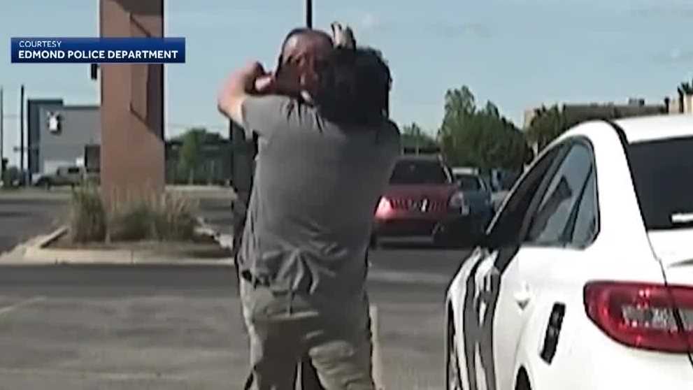 Man who pled guilty to stabbing Edmond officer during traffic stop set to be sentenced
