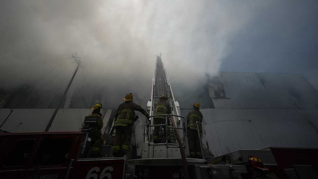 What to know about a cold storage warehouse fire in Los Angeles - WISN