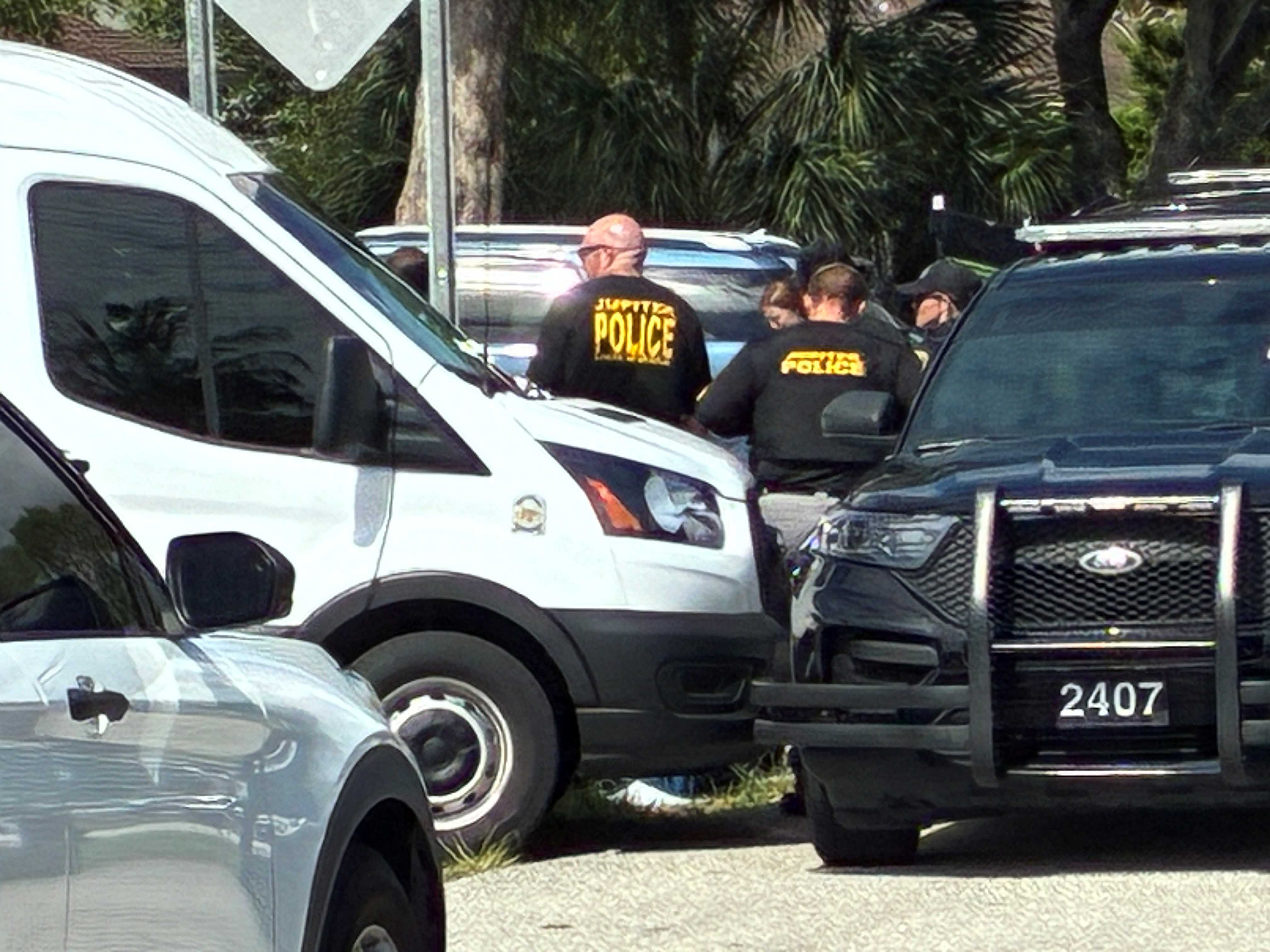 Police investigate body found in Jupiter neighborhood