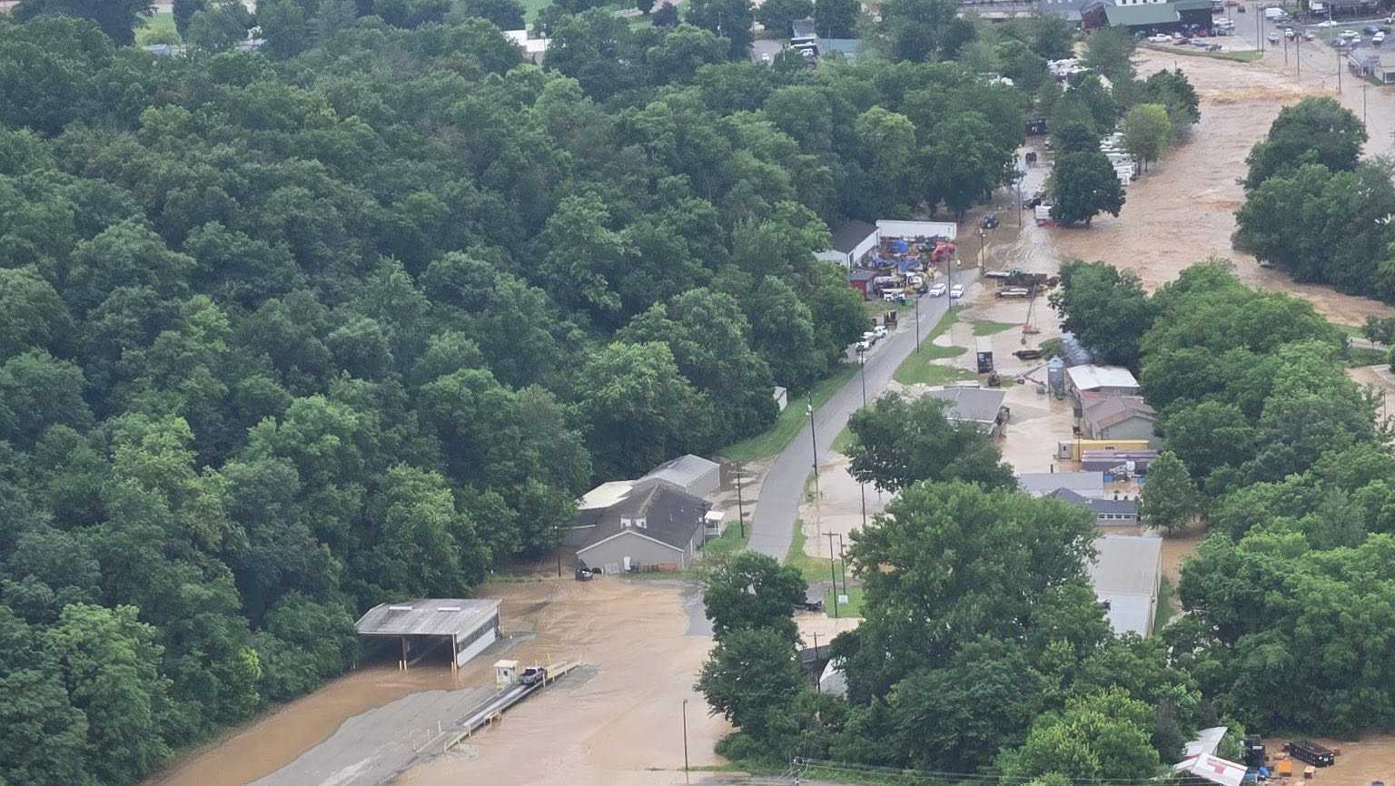 Extreme flash flooding leaves people stranded in Lanesville, Indiana