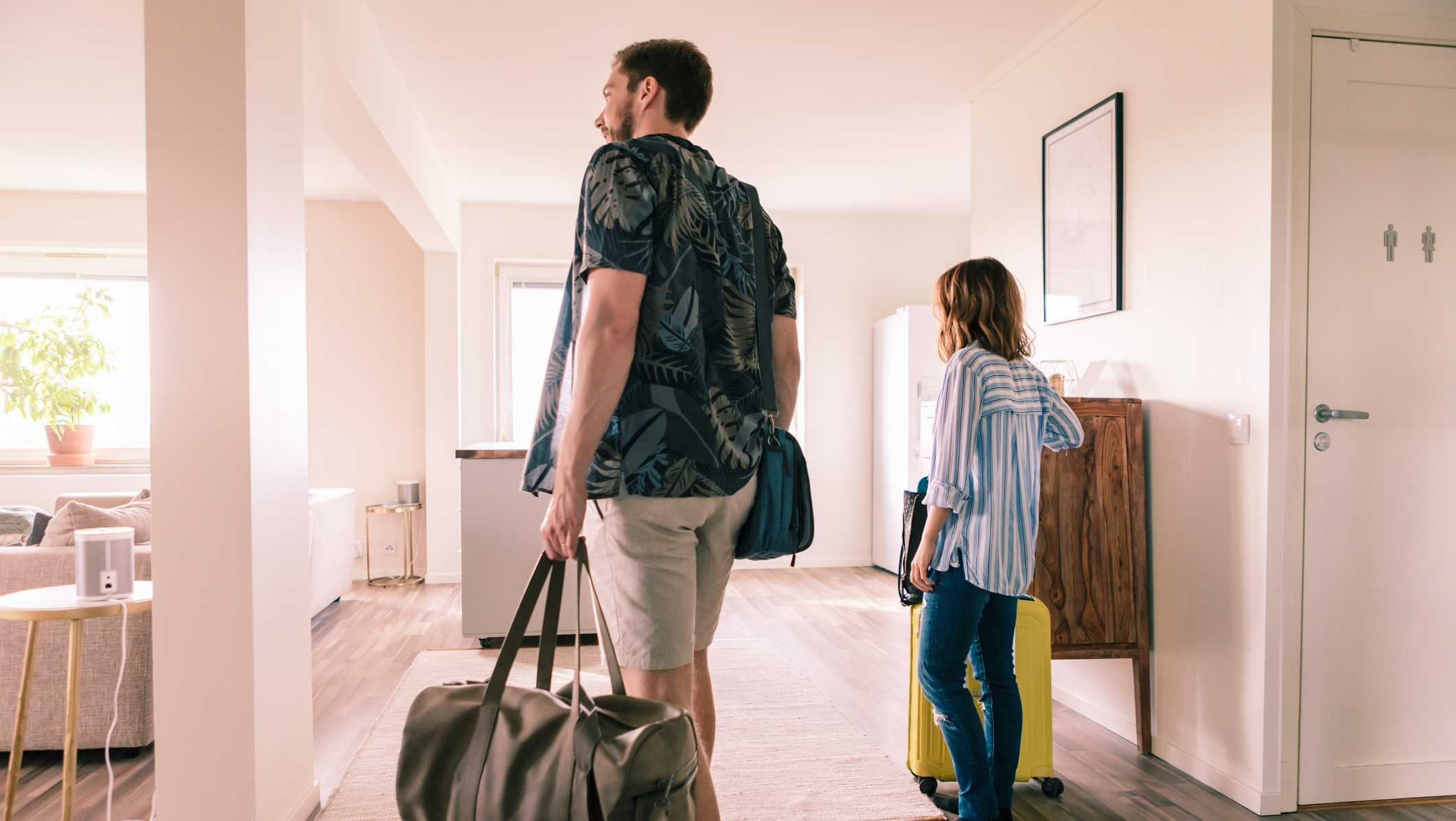 Airbnb announces new rules for hosts, limiting checkout chores - KCCI
