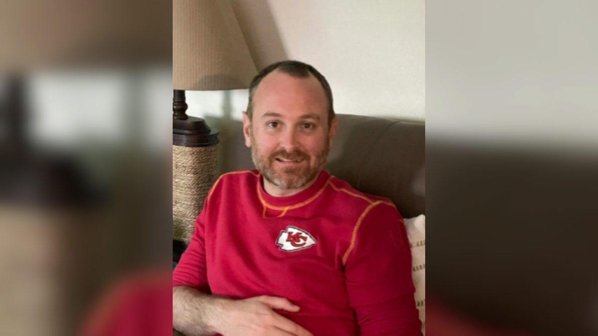 Kansas City police searching for missing 37-year-old man last seen a month ago