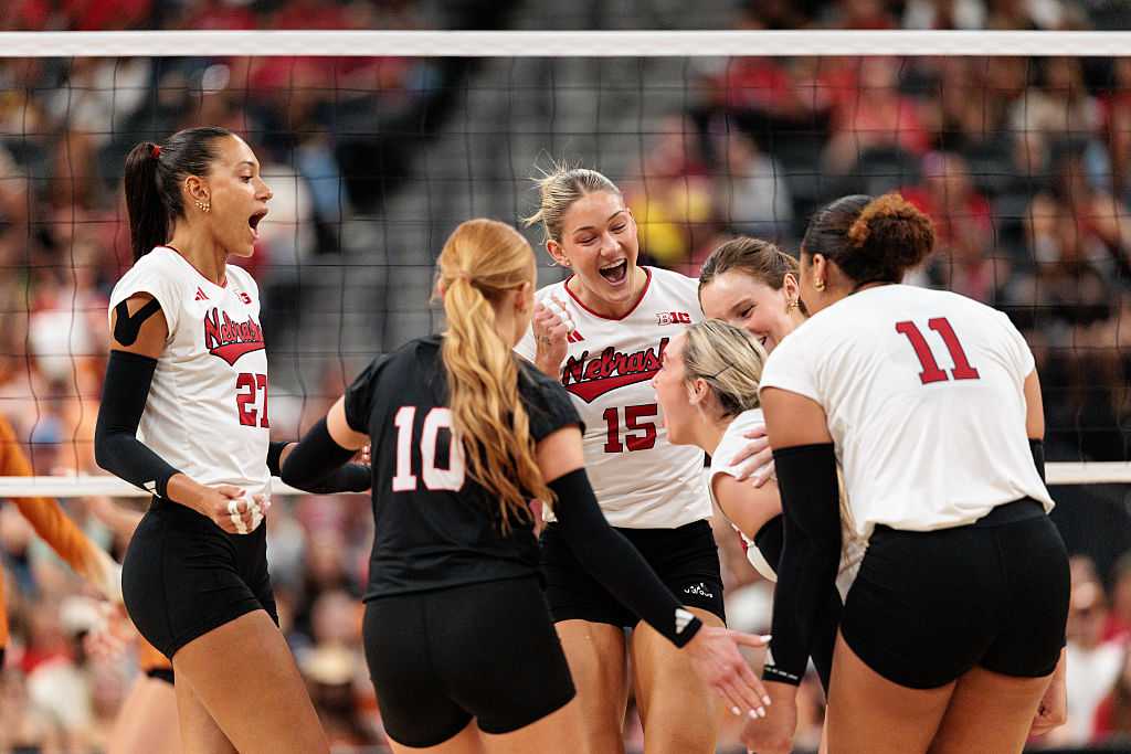 Nebraska dominates Creighton volleyball at Pinnacle Bank Arena