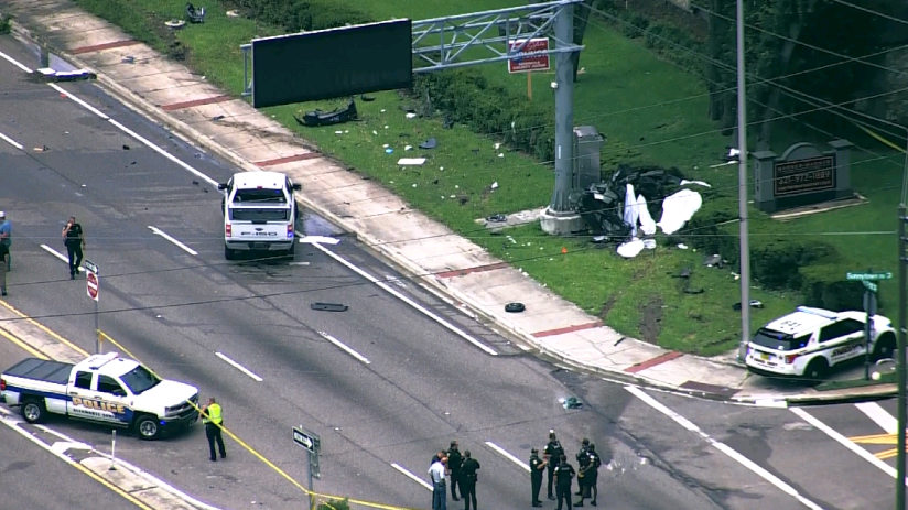 Multiple vehicles involved in fatal crash on SR-436 and US-17/92