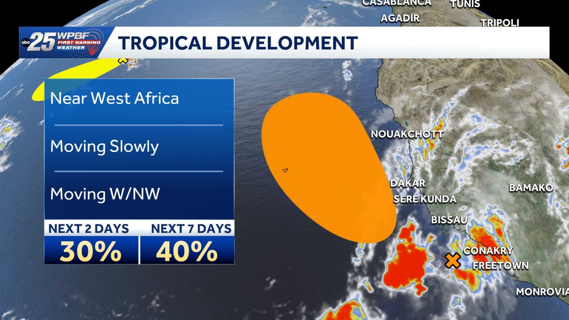 Tropical wave near Cabo Verde Islands may form depression