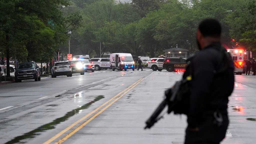 Suspect dead after opening fire near White House - WJCL