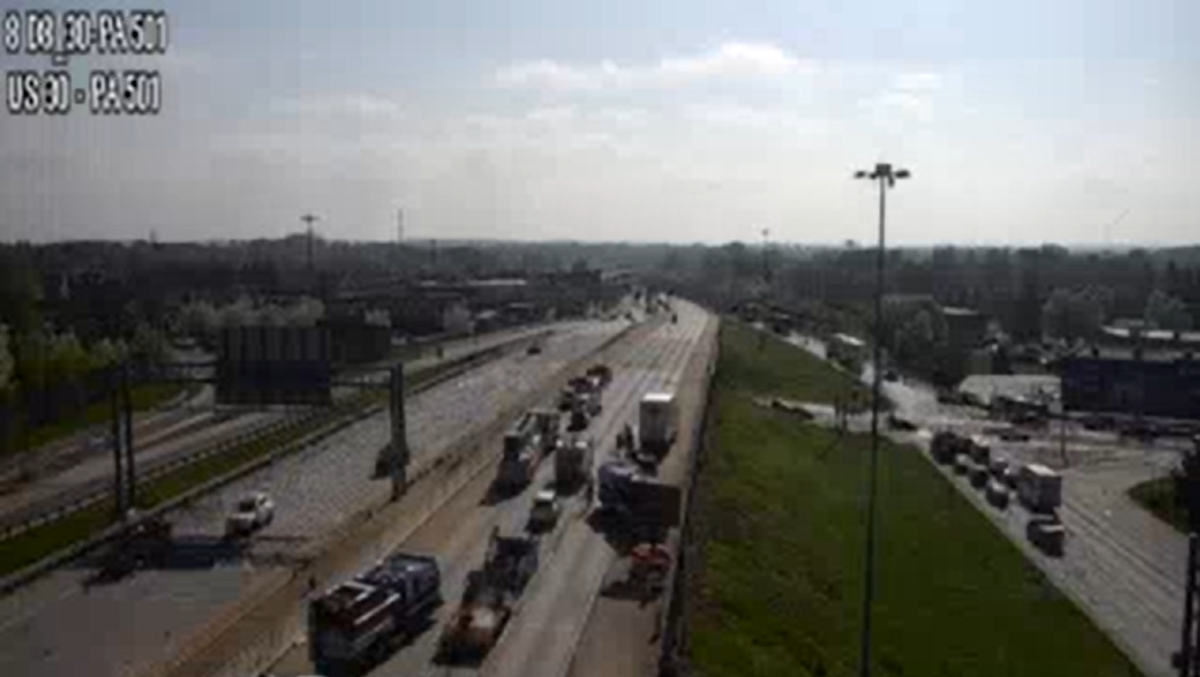 Crash blocks multiple lanes of Route 30 in Lancaster County, Pa.