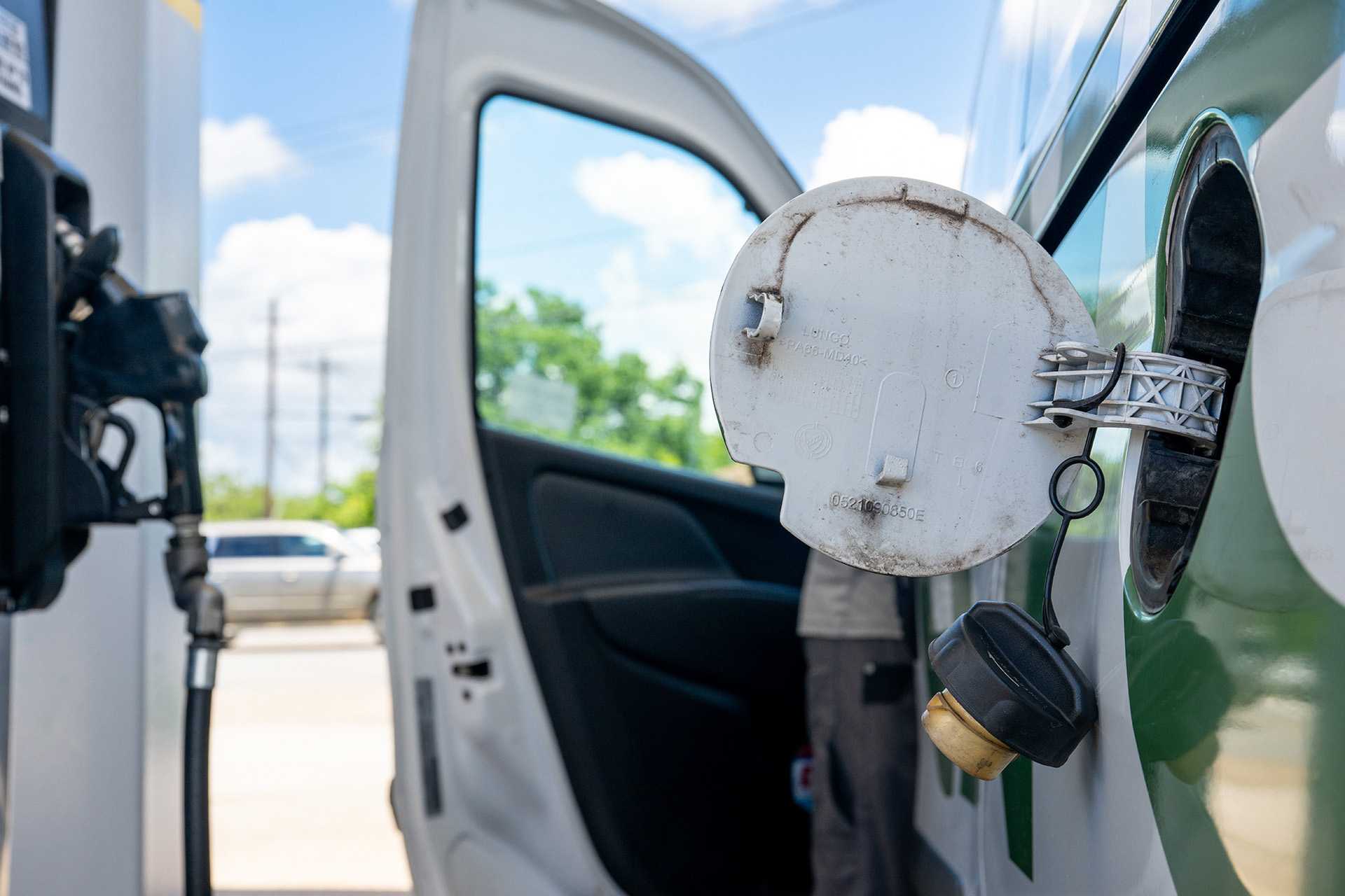 US gas prices fall below $4 for first time since March