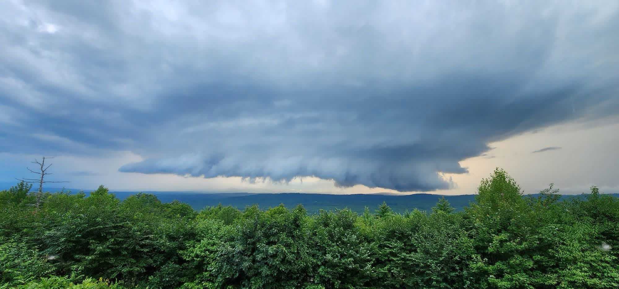 Dramatic storm structure captured across western Maine - WMTW