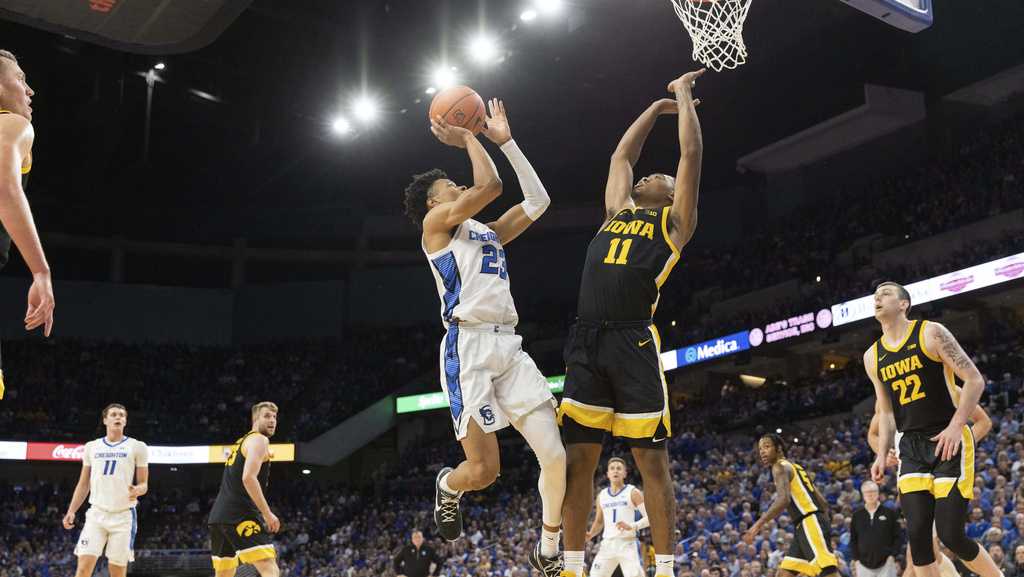 Iowa men's basketball to play Creighton at Casey's Center in Des Moines