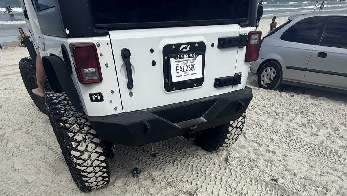 Child struck by Jeep on Volusia beach; driver charged with DUI