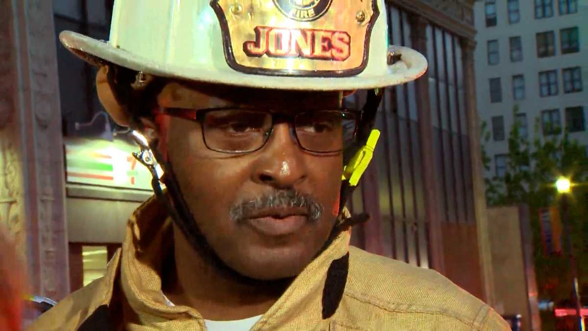 Pittsburgh mayor answers questions regarding fire chief on leave