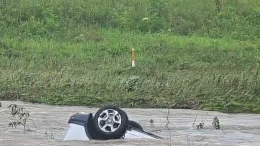 Woman killed after SUV swept away in South Mississippi flash flooding